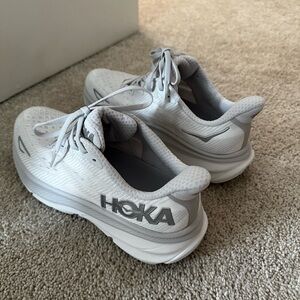 Hoka Clifton 9